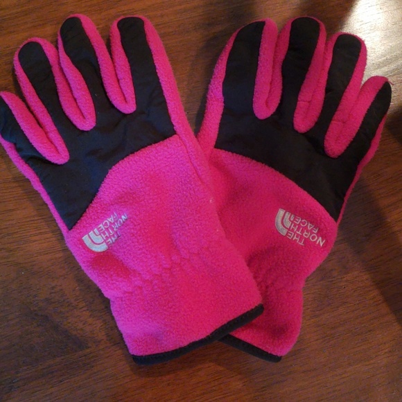 The North Face Accessories - Womens/Girls Northface Winter Gloves